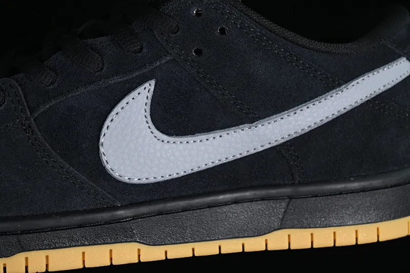 All categories Nk SB Dunk Series Nk SB Dunk Low Low-top sneakers N version Nk SB Dunk Low Raw rubber black and gray SB Dunk Series low-top casual sports skateboard shoes BQ6817-010